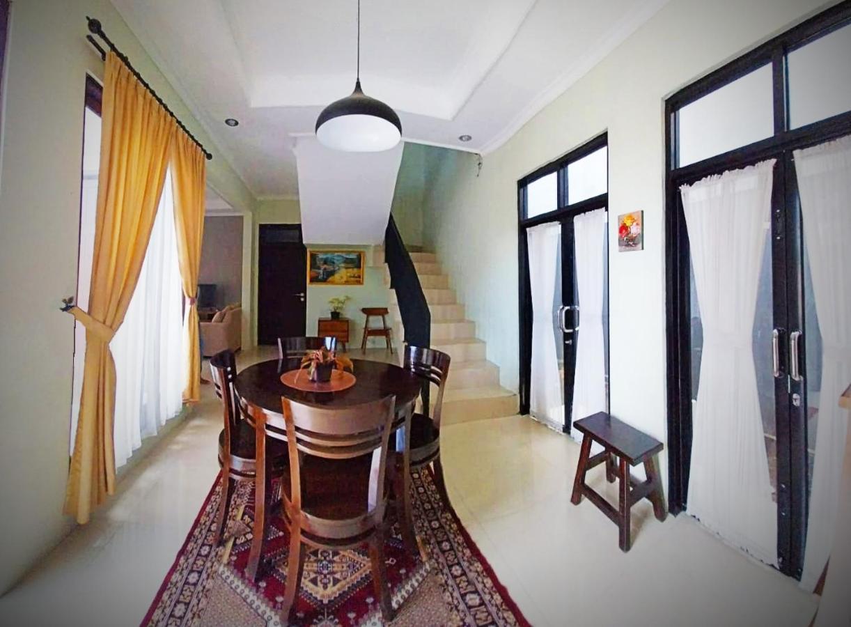 Gated 3Br Residence - 10 Mins From Malioboro Yogyakarta Exterior photo