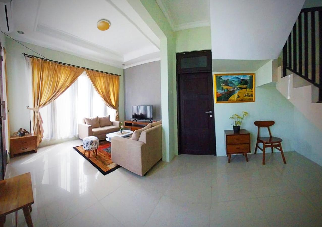 Gated 3Br Residence - 10 Mins From Malioboro Yogyakarta Exterior photo